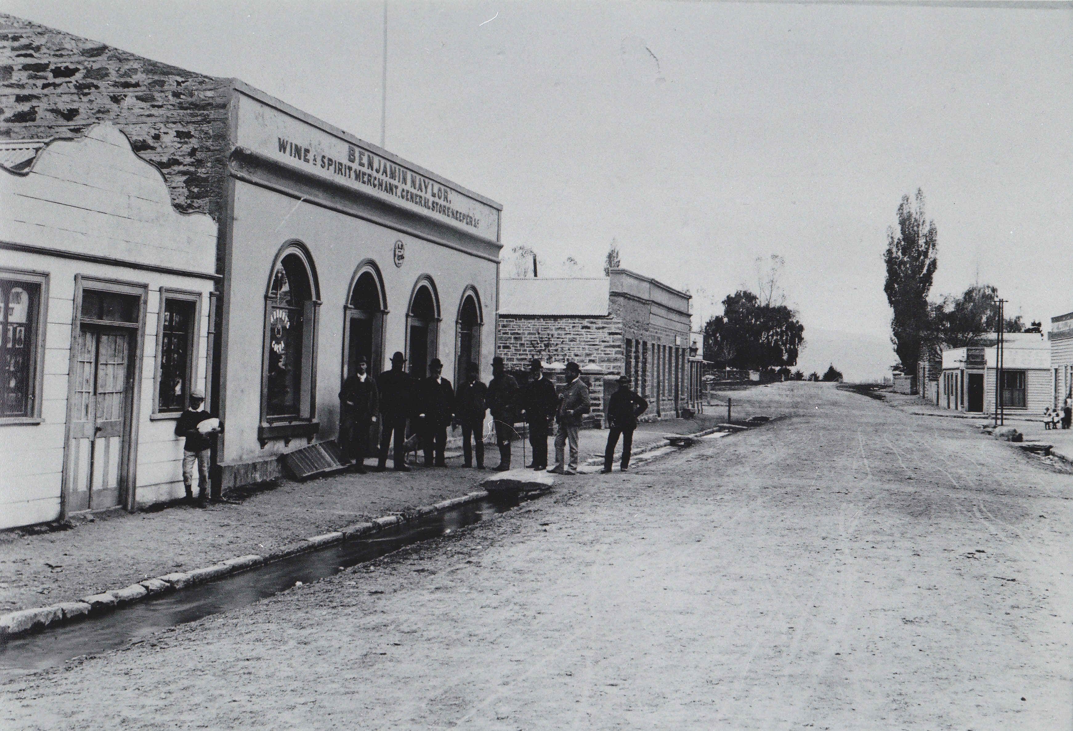 Clyde museum - Staff of Naylors @ 1870.jpg